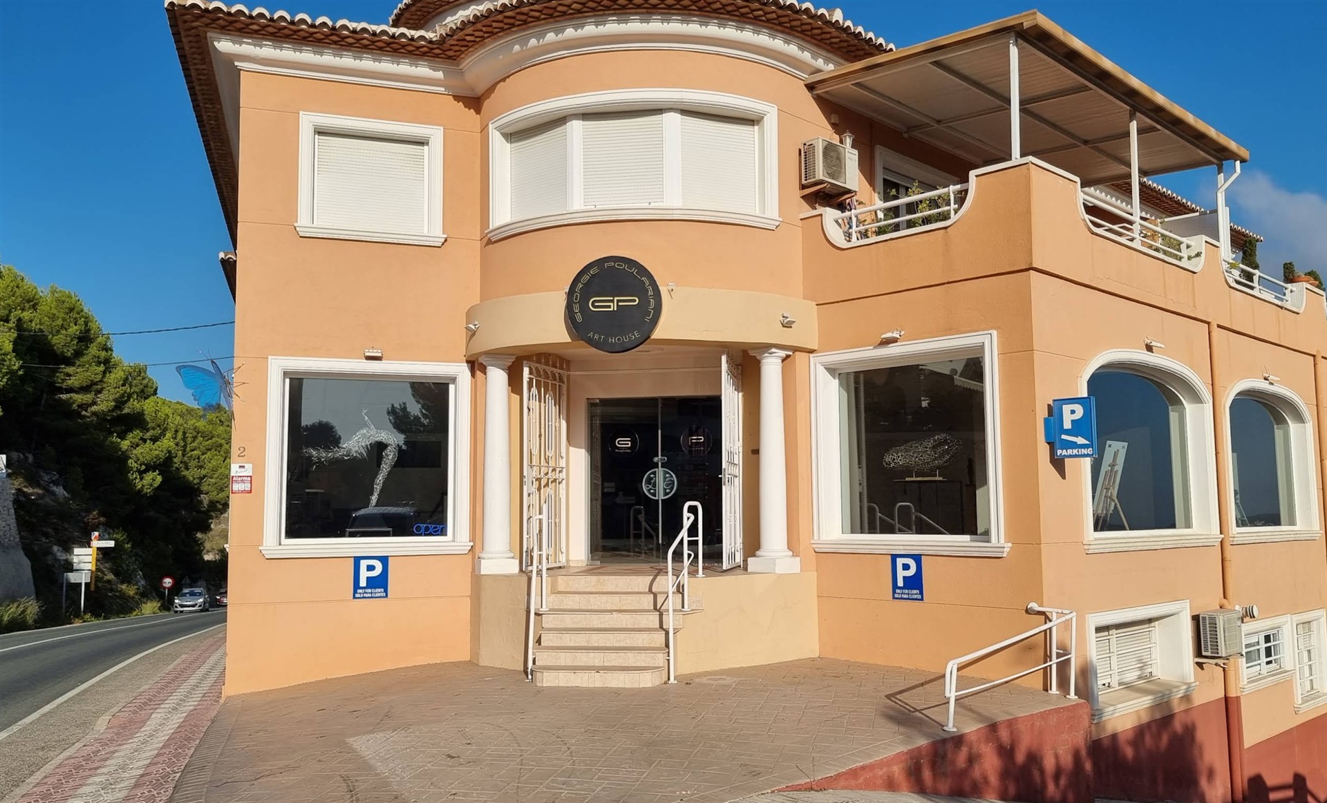 Georgie Poulariani Gallery, Teulada